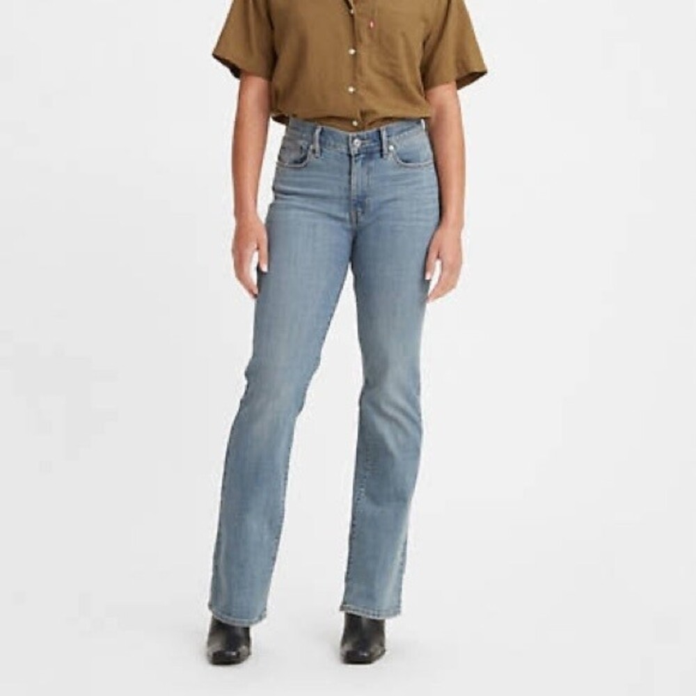 Levi’s Classic Boot Jeans size 8